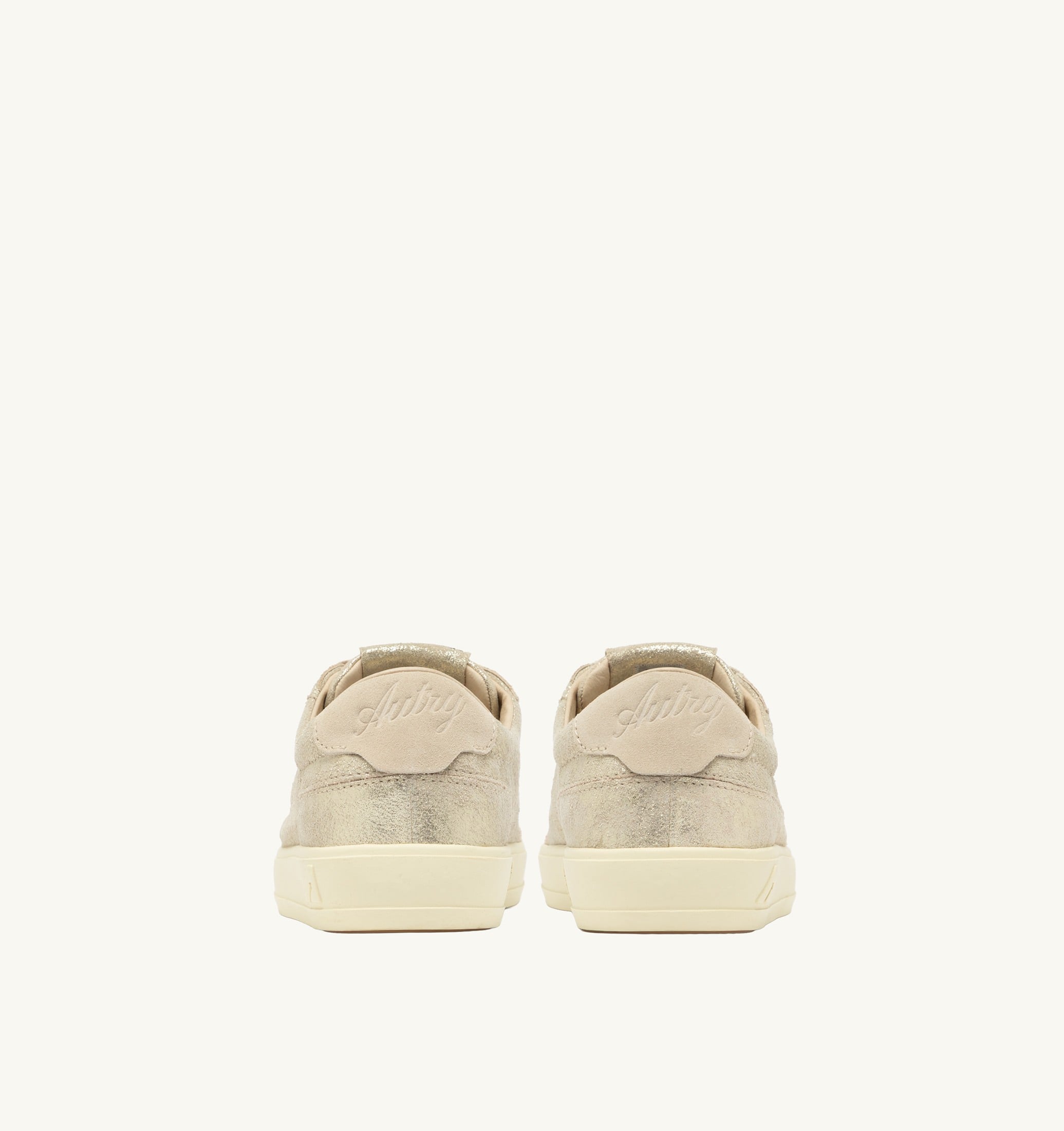 BASKETS WINDSCAPE LOW EN DAIM LAMINÉ PLATINE ET SAND