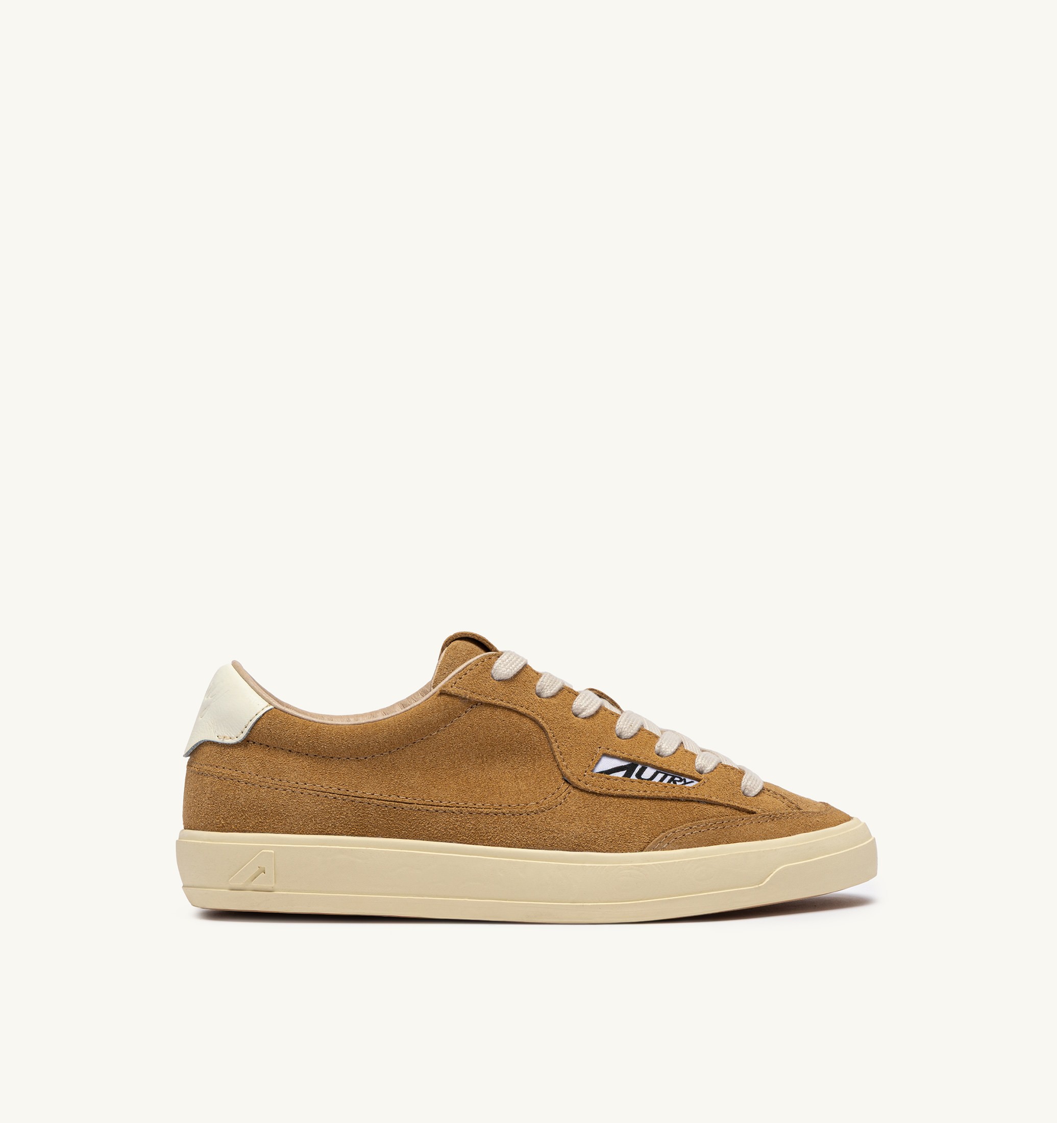 BASKETS WINDSCAPE LOW EN DAIM CUIVRE ET MARSHMALLOW