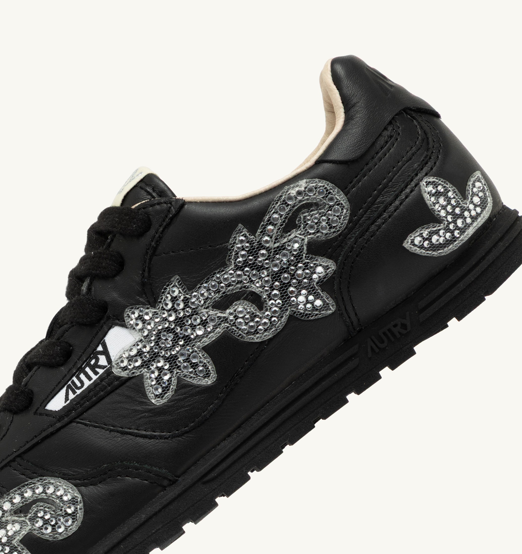 BASKETS WINDSPIN EN CUIR NOIR AVEC APPLICATIONS