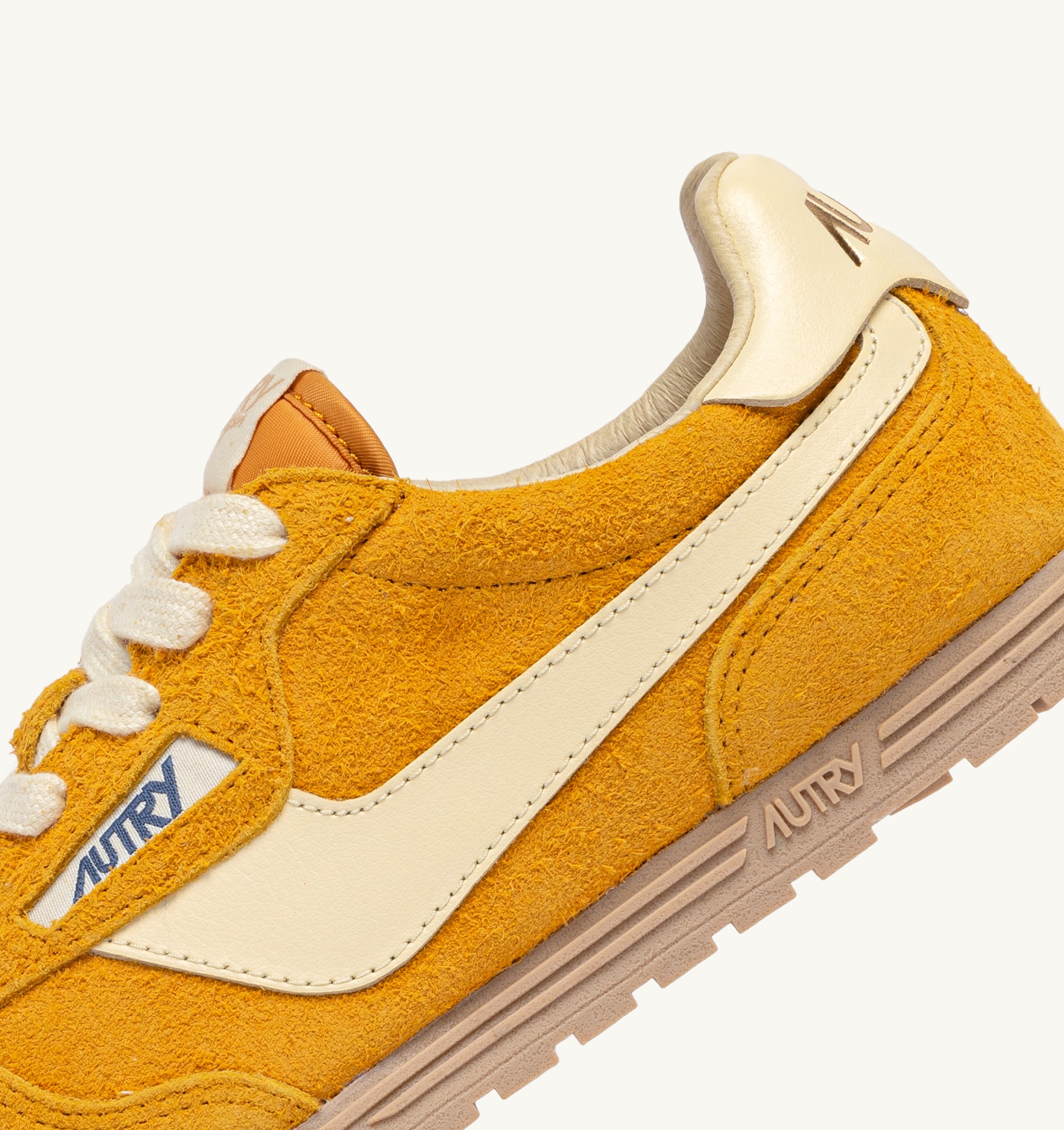 BASKETS WINDSPIN EN DAIM ET CUIR MINERAL YELLOW ET RUTABAGA