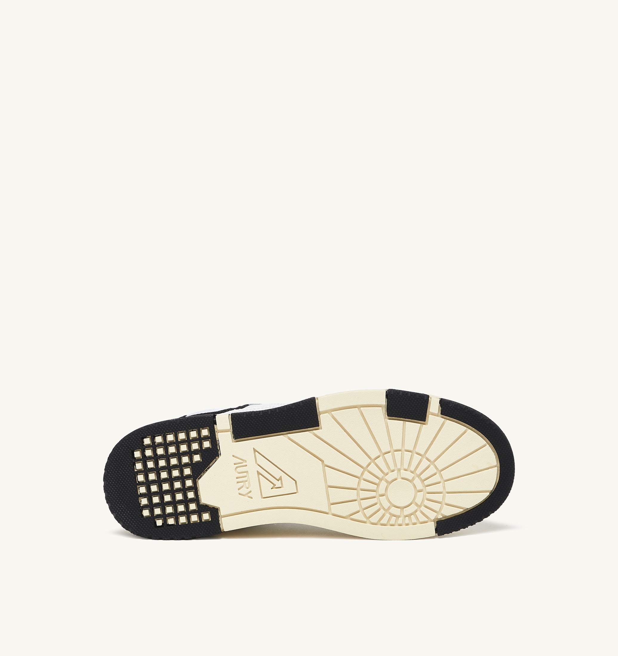 BASKETS CLC LOW EN CUIR BLANC ET DAIM NOIR