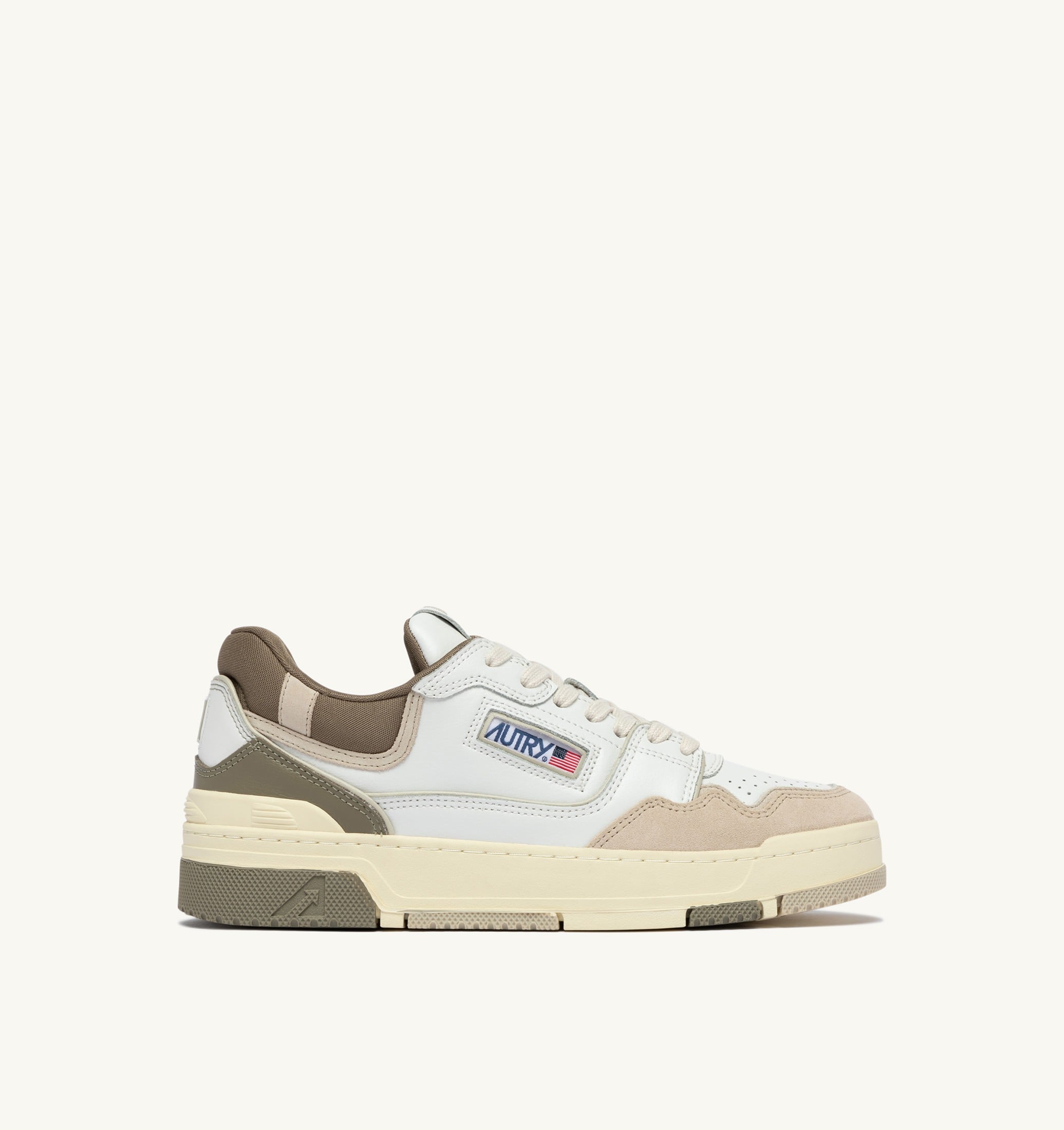 BASKETS CLC LOW EN CUIR ET DAIM BLANC PELICAN ET COVERT GREEN