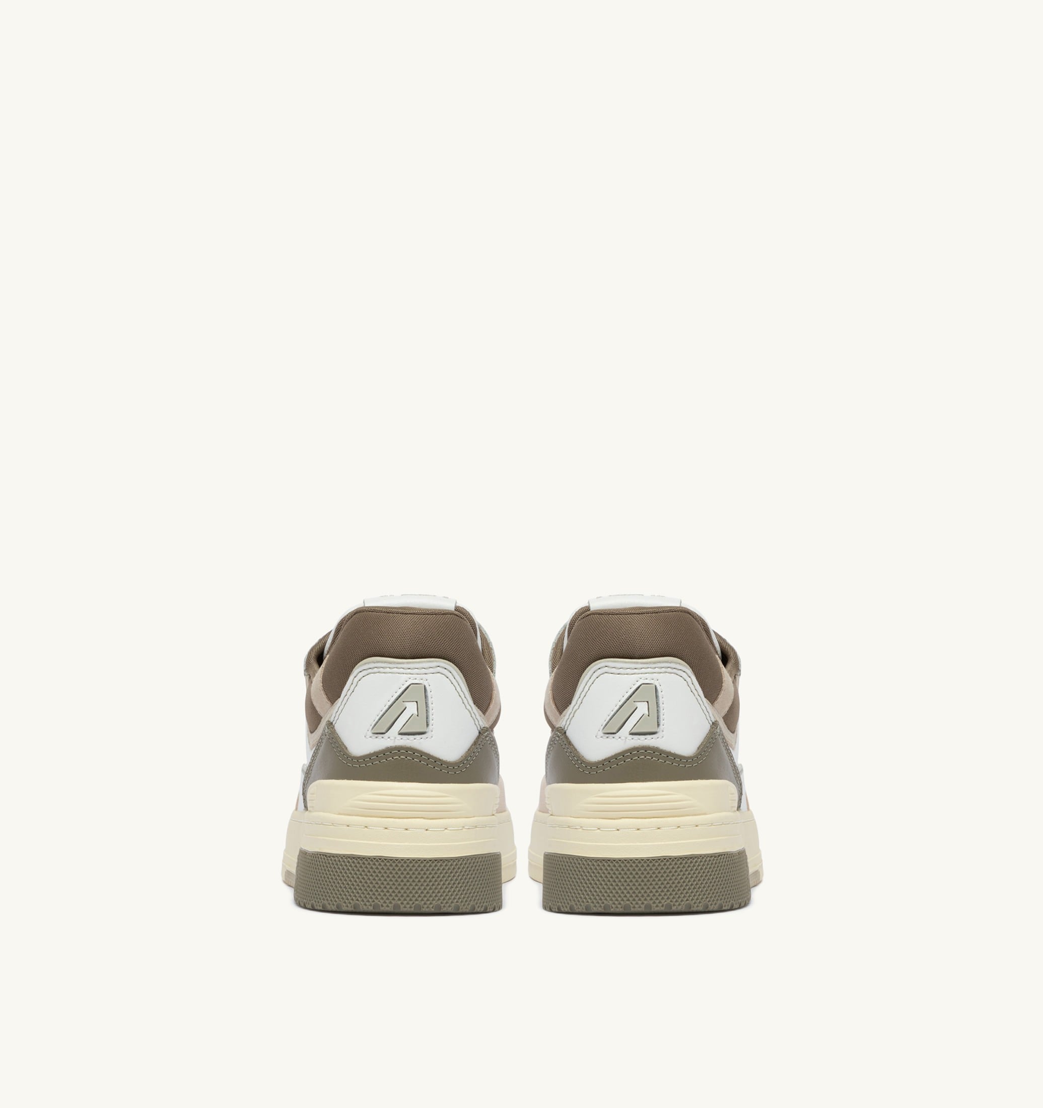 BASKETS CLC LOW EN CUIR ET DAIM BLANC PELICAN ET COVERT GREEN