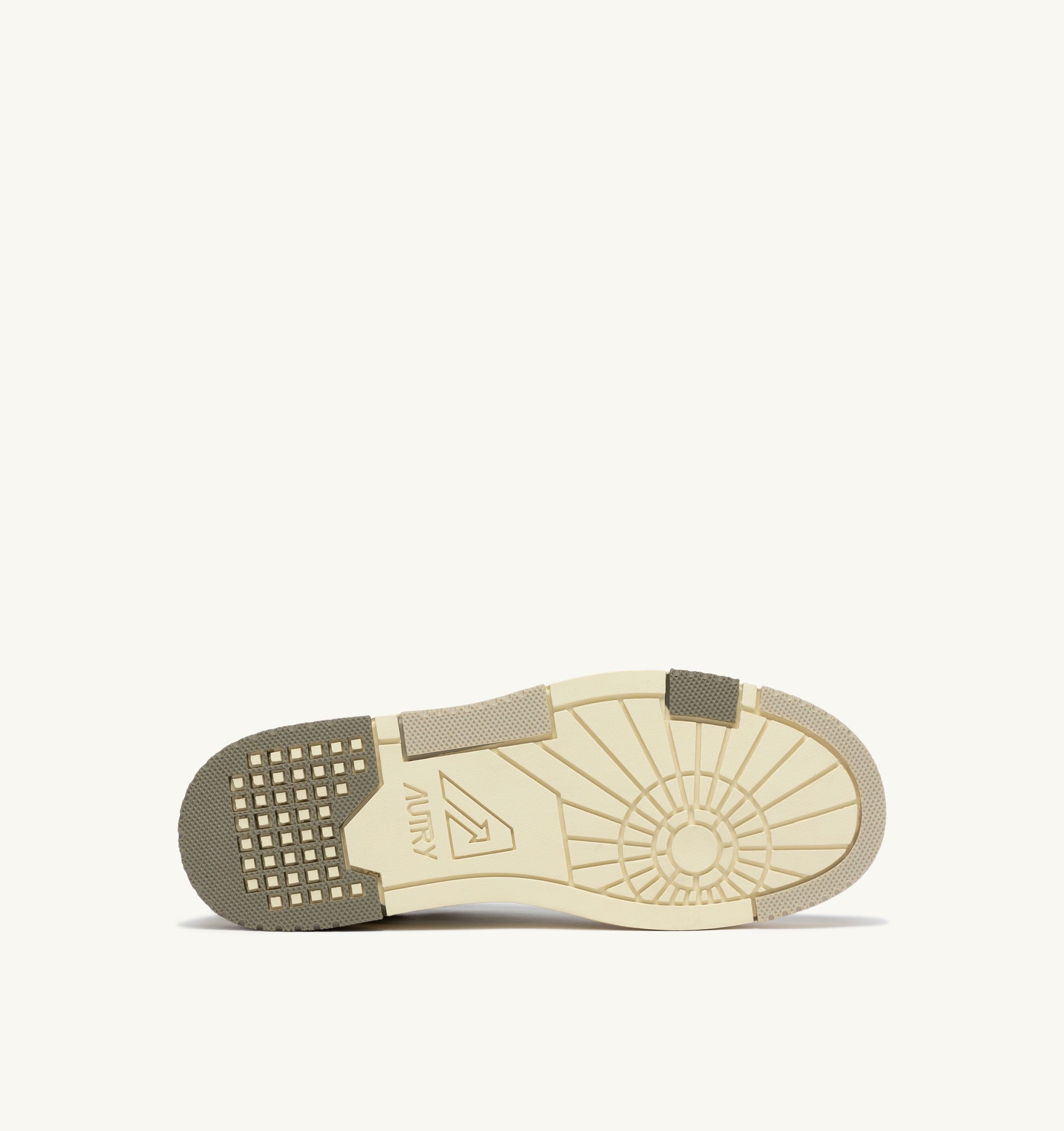 BASKETS CLC LOW EN CUIR ET DAIM BLANC PELICAN ET COVERT GREEN