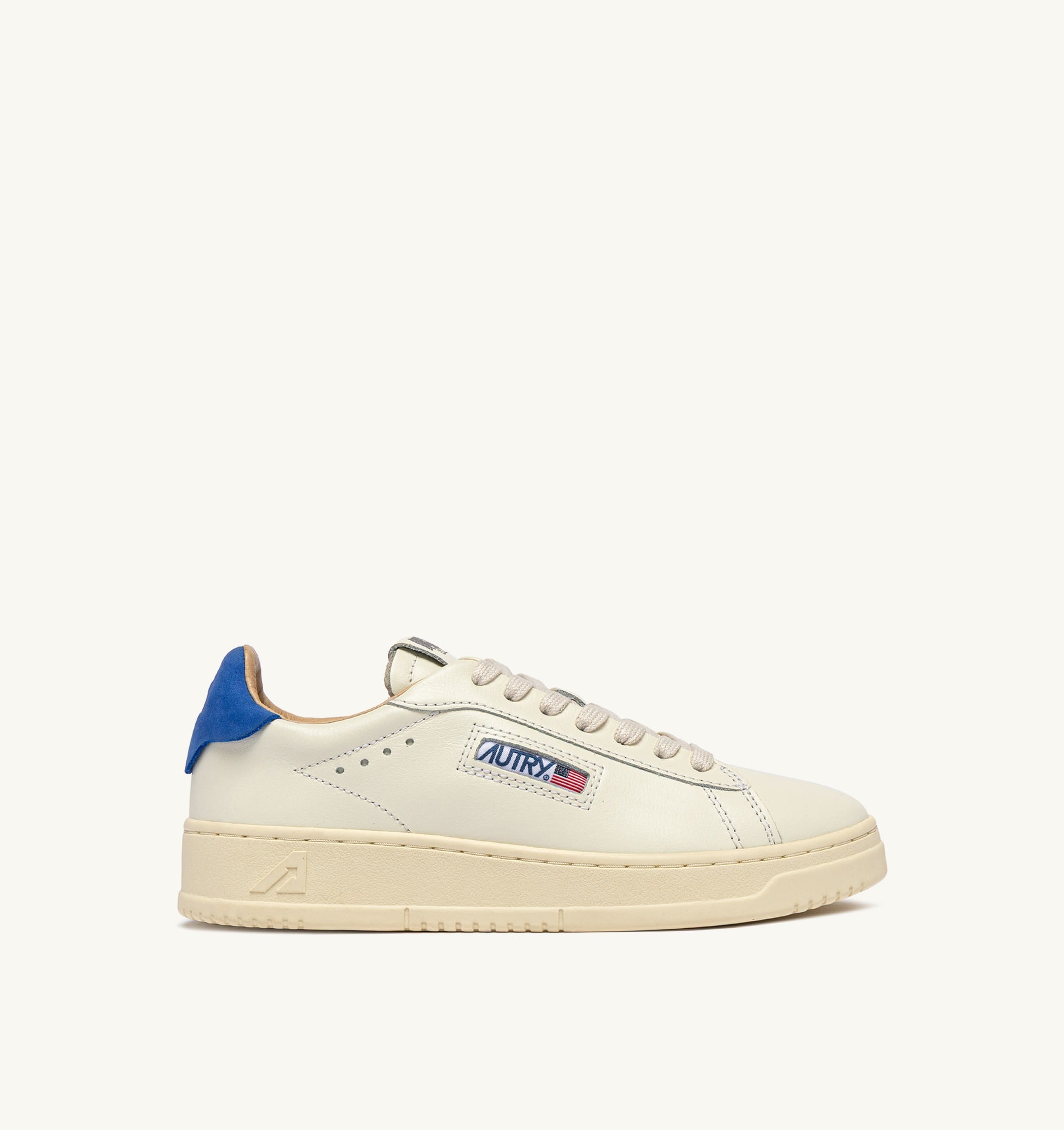 BASKETS DALLAS LOW EN CUIR MARSHMALLOW ET LAPIS BLUE