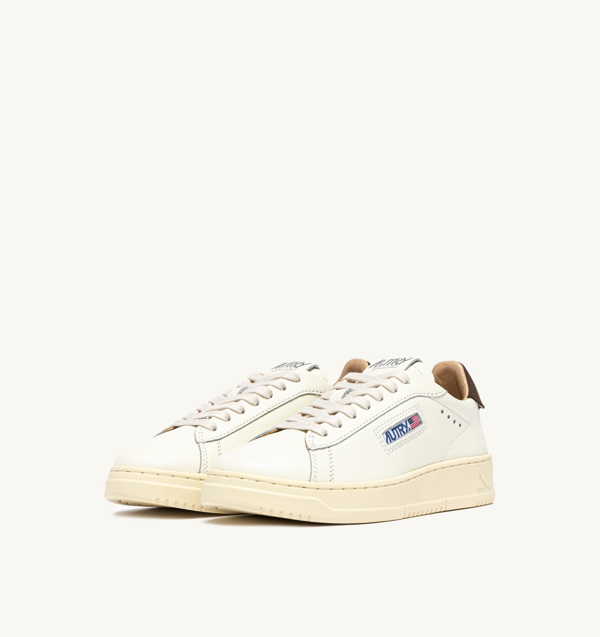 BASKETS DALLAS LOW EN CUIR TEAK ET MARSHMALLOW