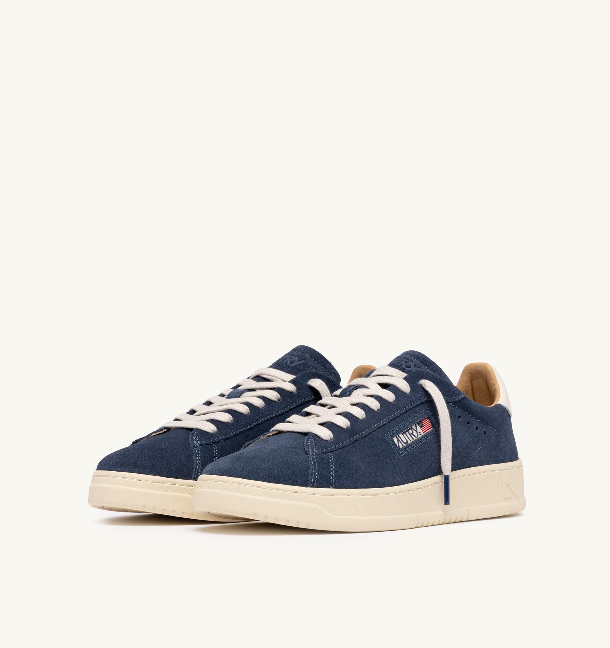 BASKETS DALLAS LOW EN DAIM BLUETTE