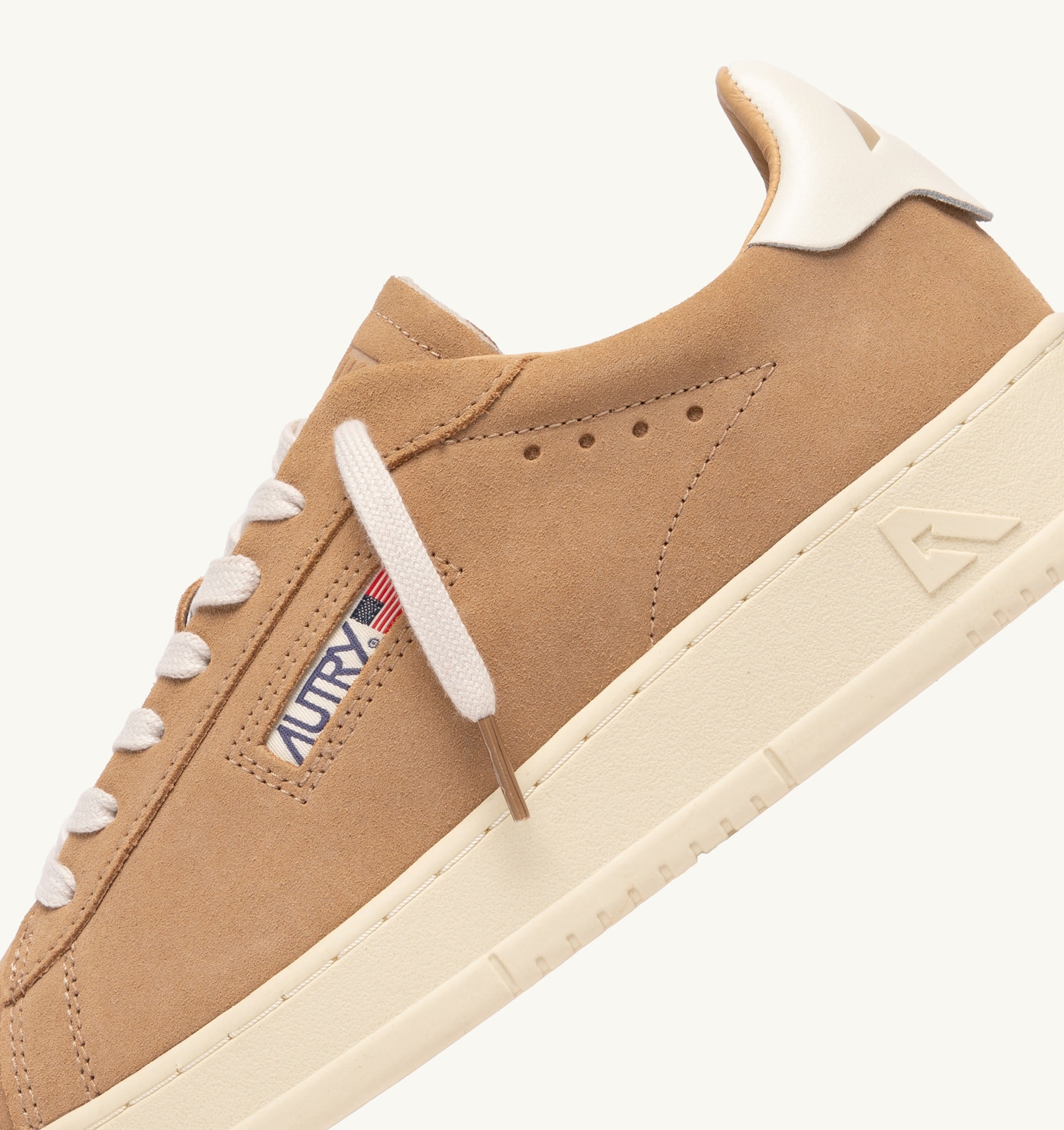 BASKETS DALLAS LOW EN DAIM PEANUT