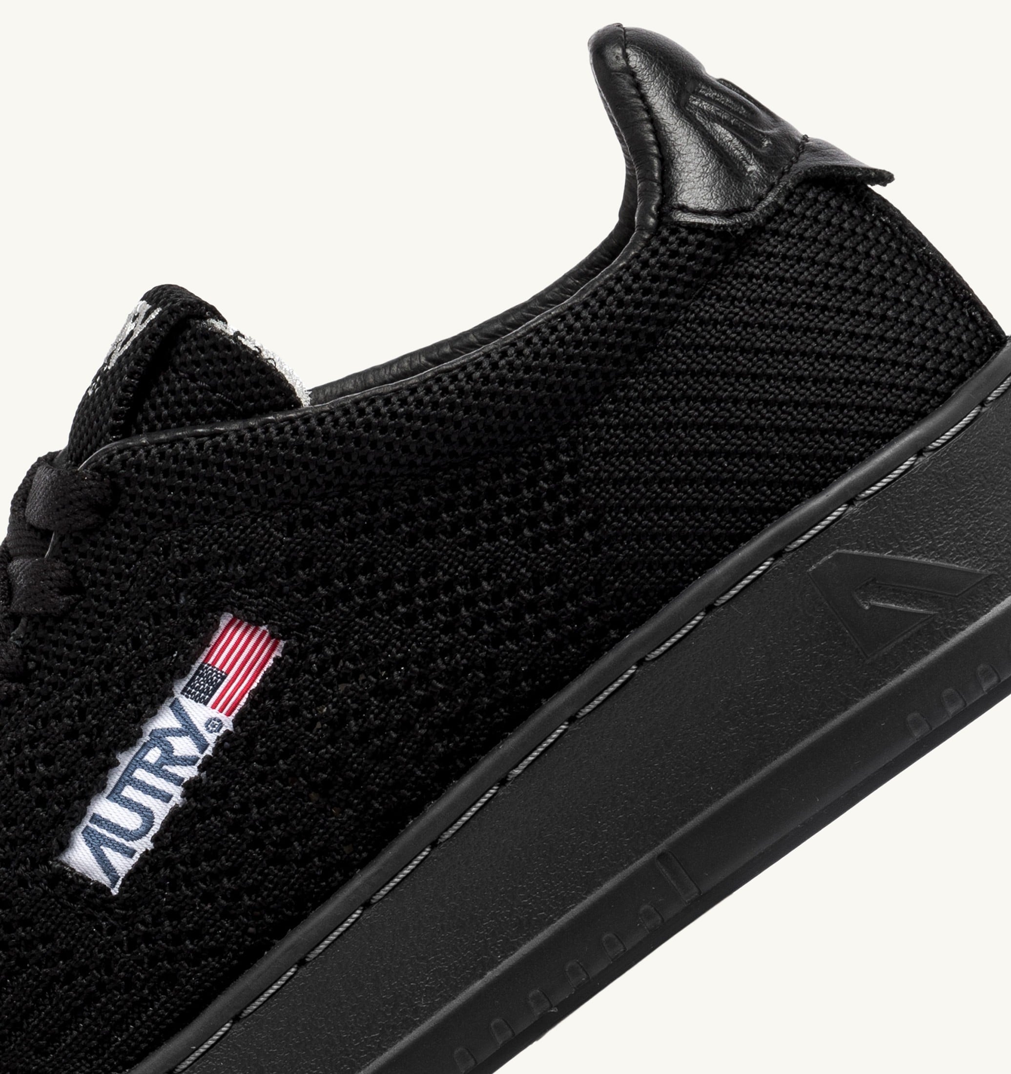 BASKETS MEDALIST EASEKNIT LOW EN MAILLE NOIRE