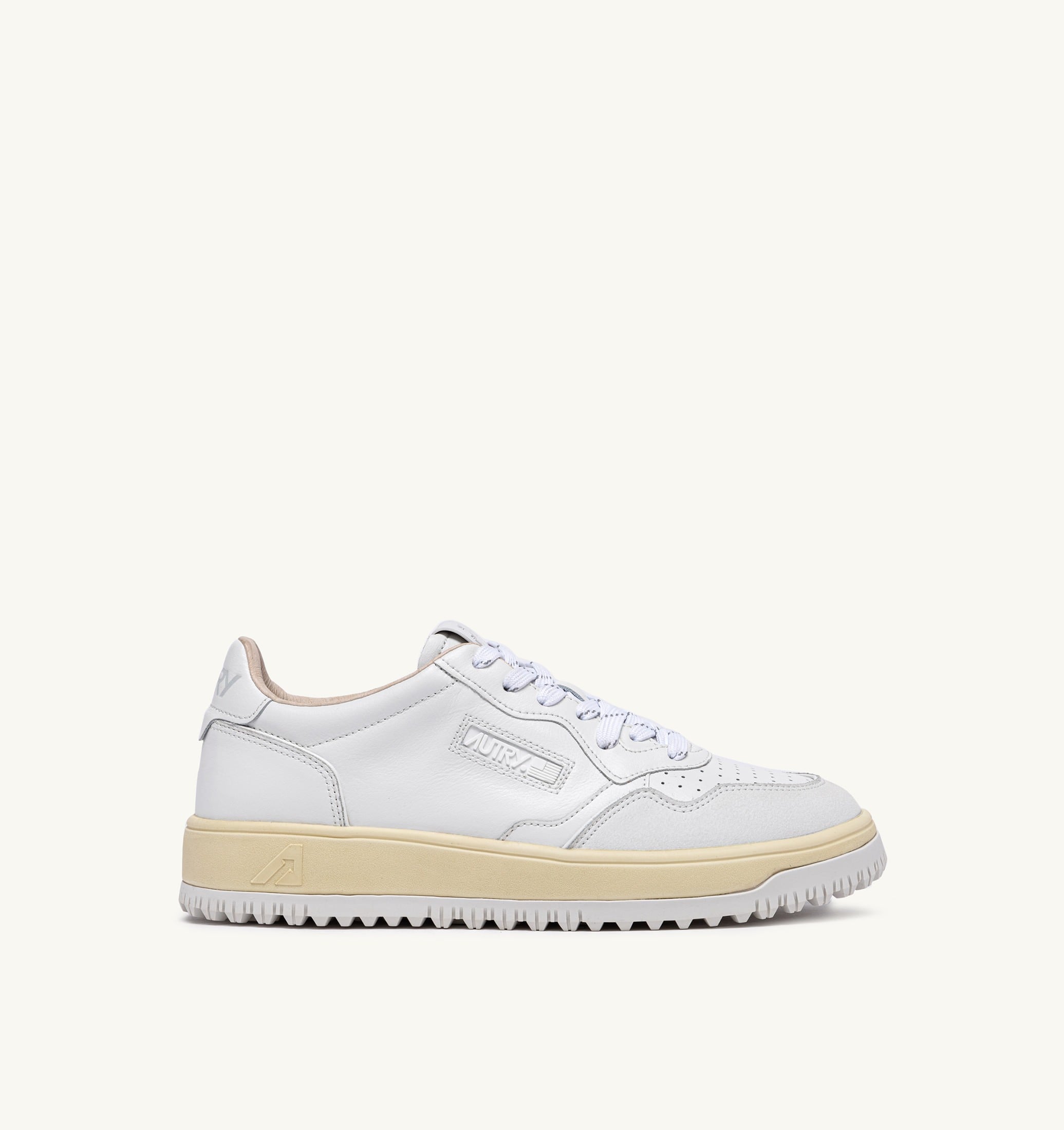 BASKETS GOLF LOW EN CUIR BLANC