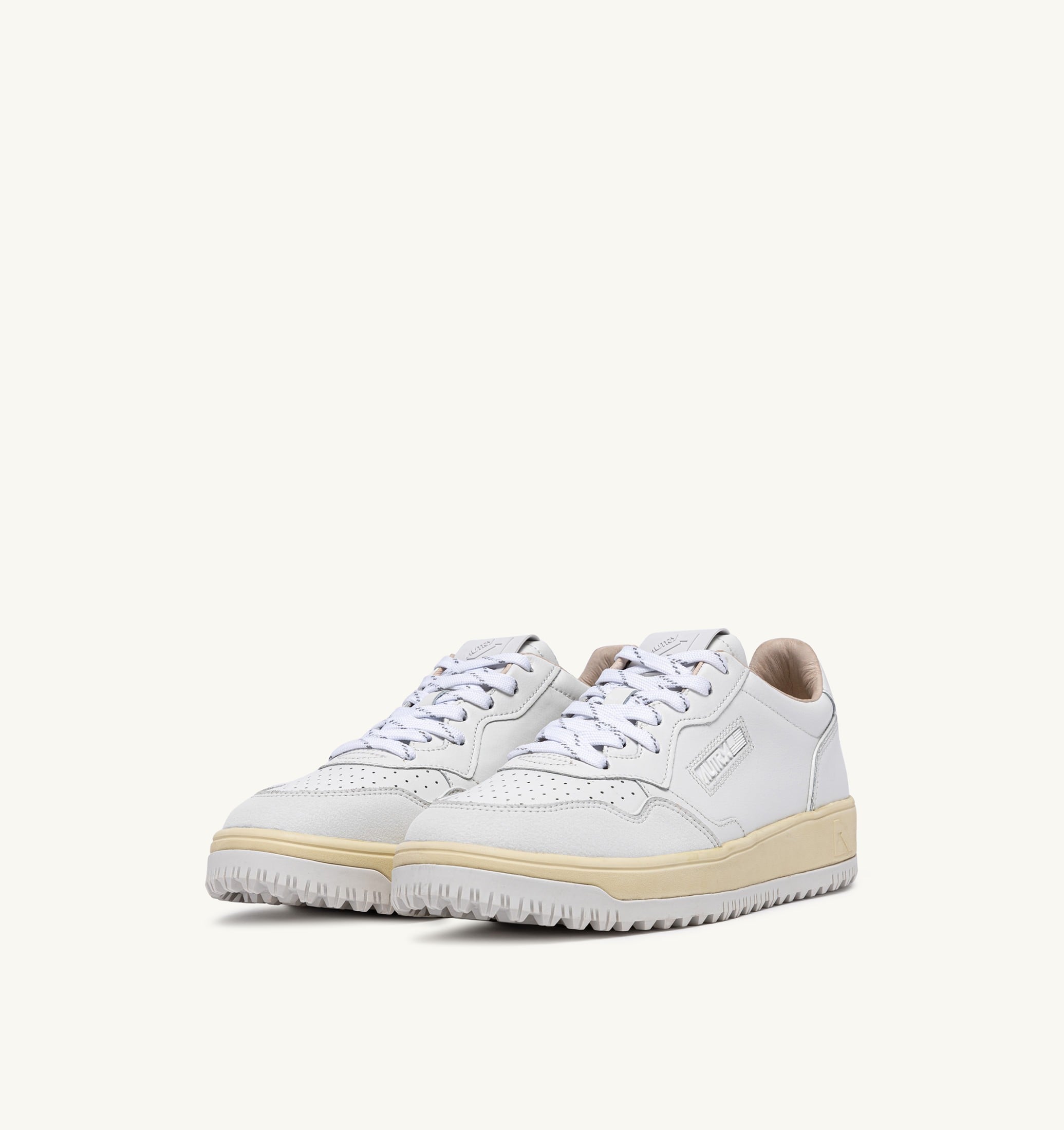 BASKETS GOLF LOW EN CUIR BLANC
