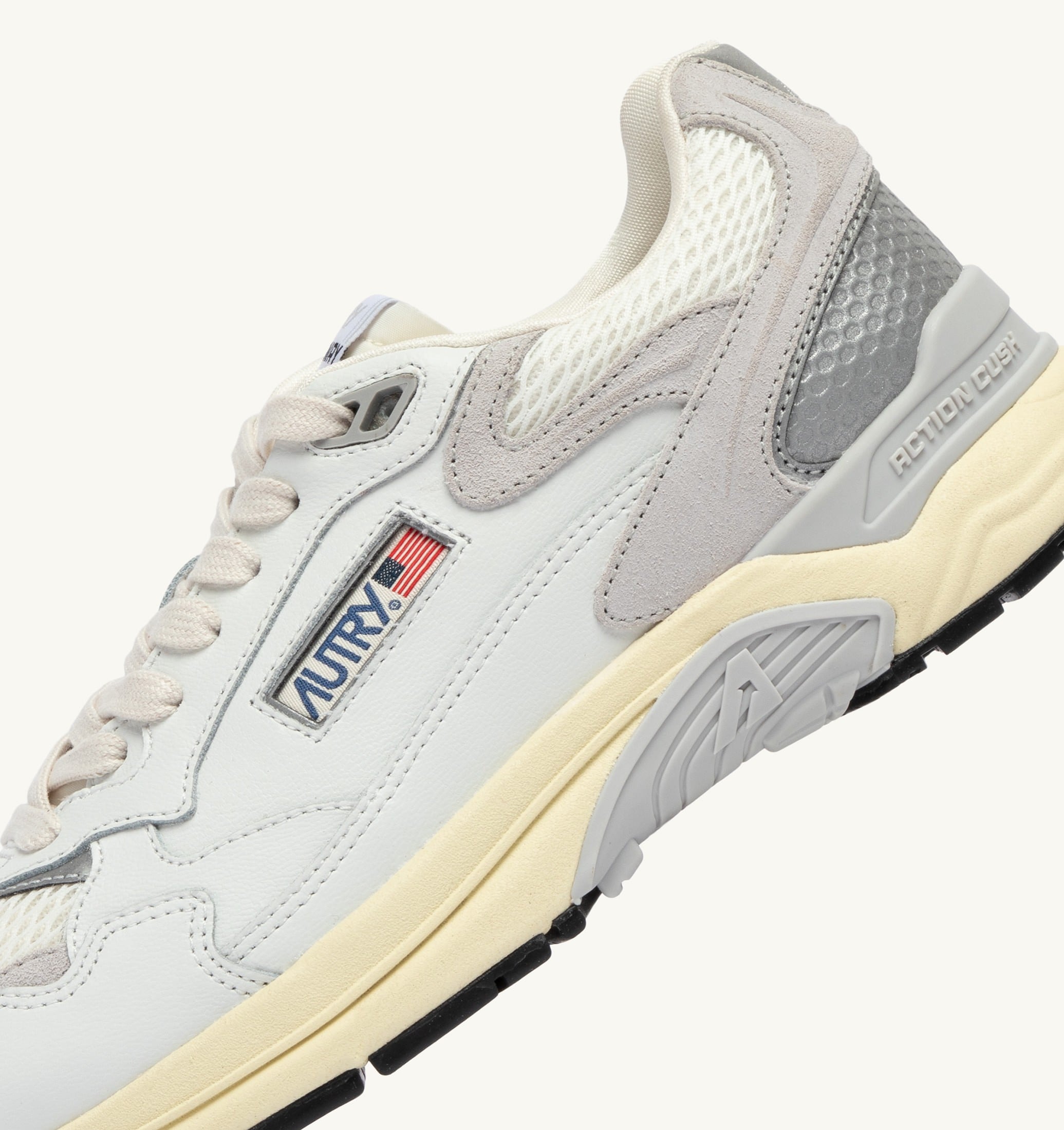 BASKETS HYPERWAY EN MESH ET CUIR BLANC ET GRIS