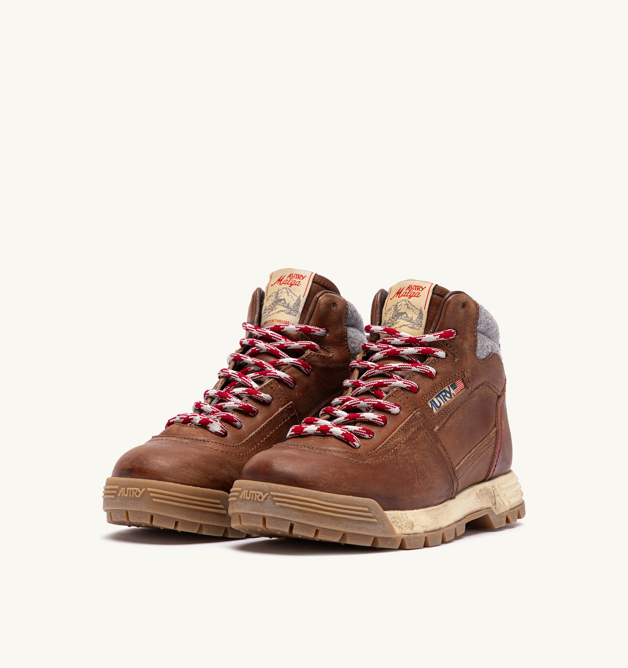 MALGA EN CUIR COLORIS FAUVE ET GRIS