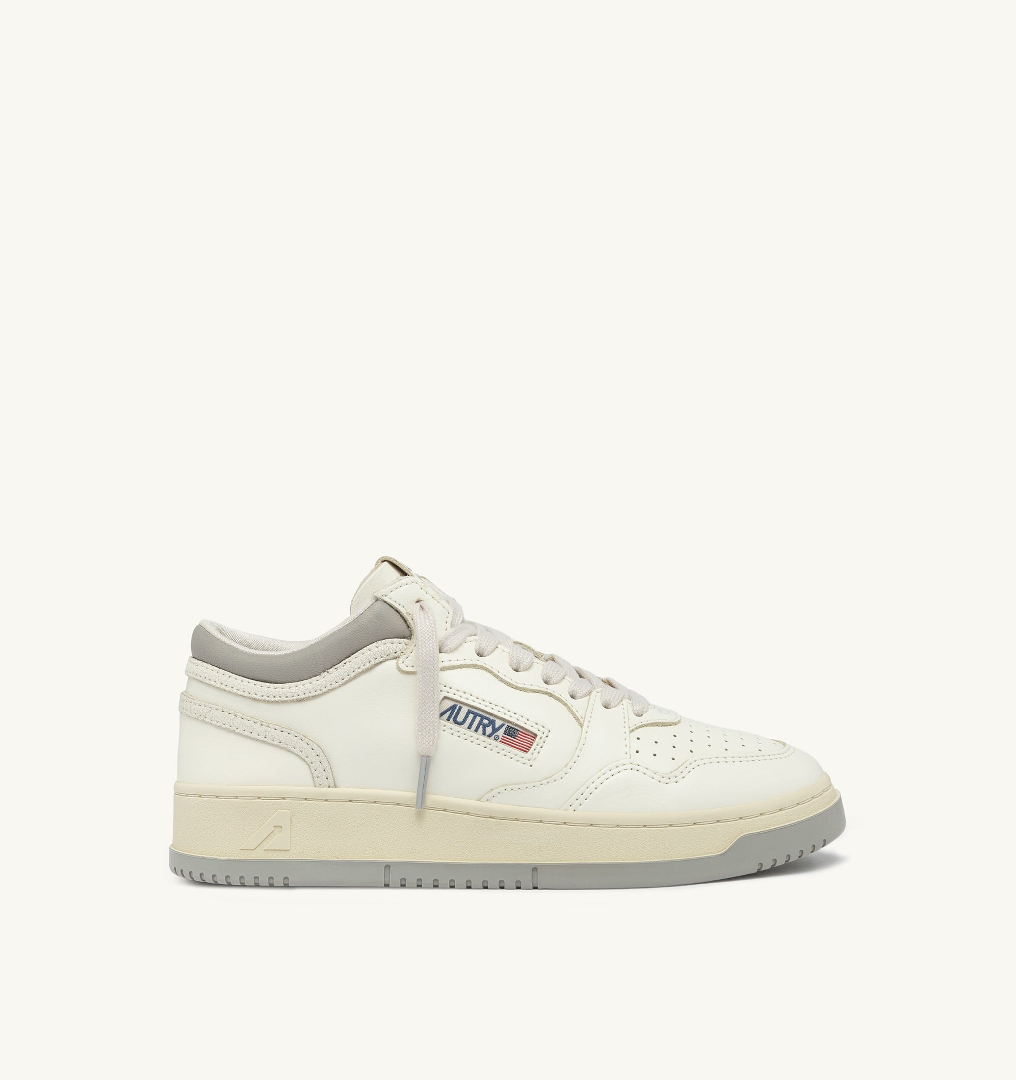 BASKETS MED-WAY EN CUIR COLORIS MARSHMALLOW ET VAPOR