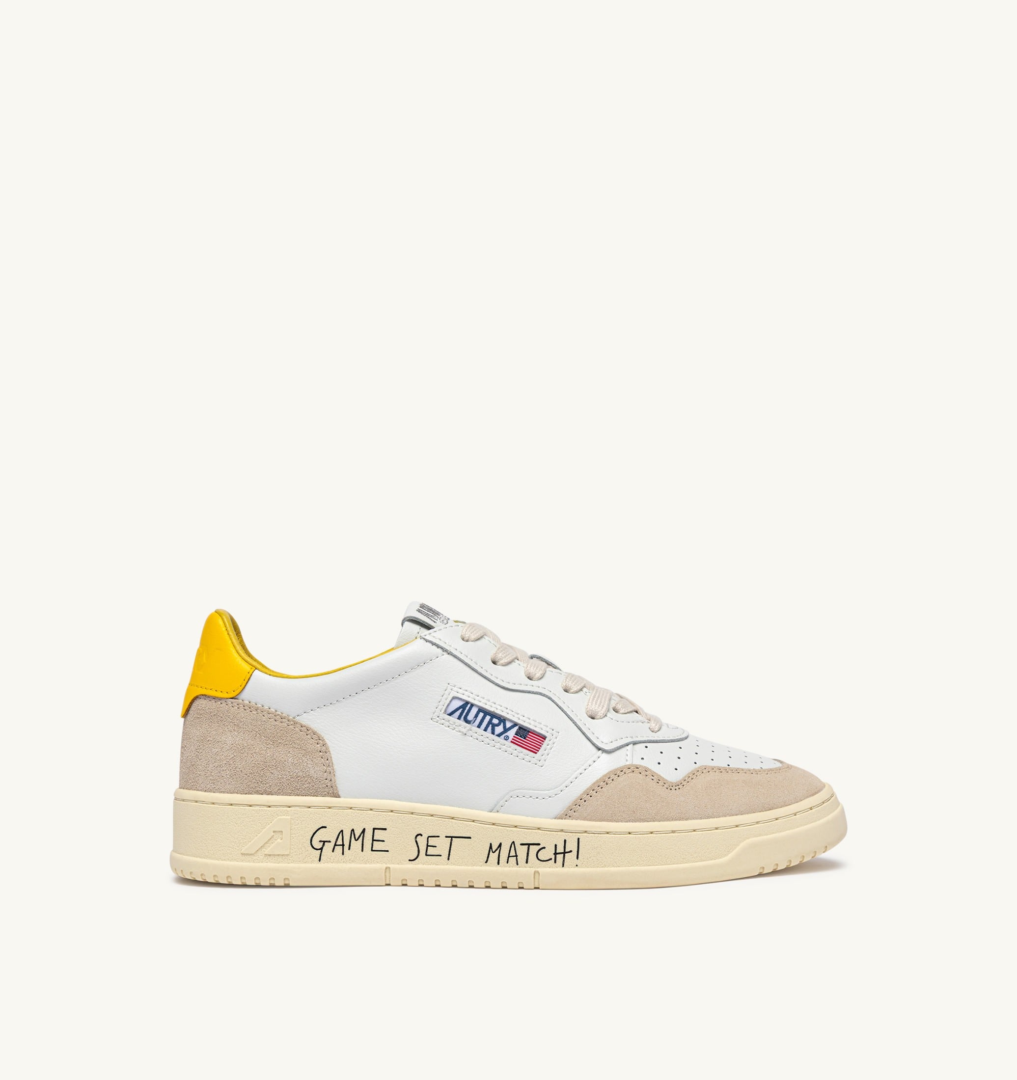 BASKETS MEDALIST LOW EN DAIM ET CUIR BLANC ET SLICKER