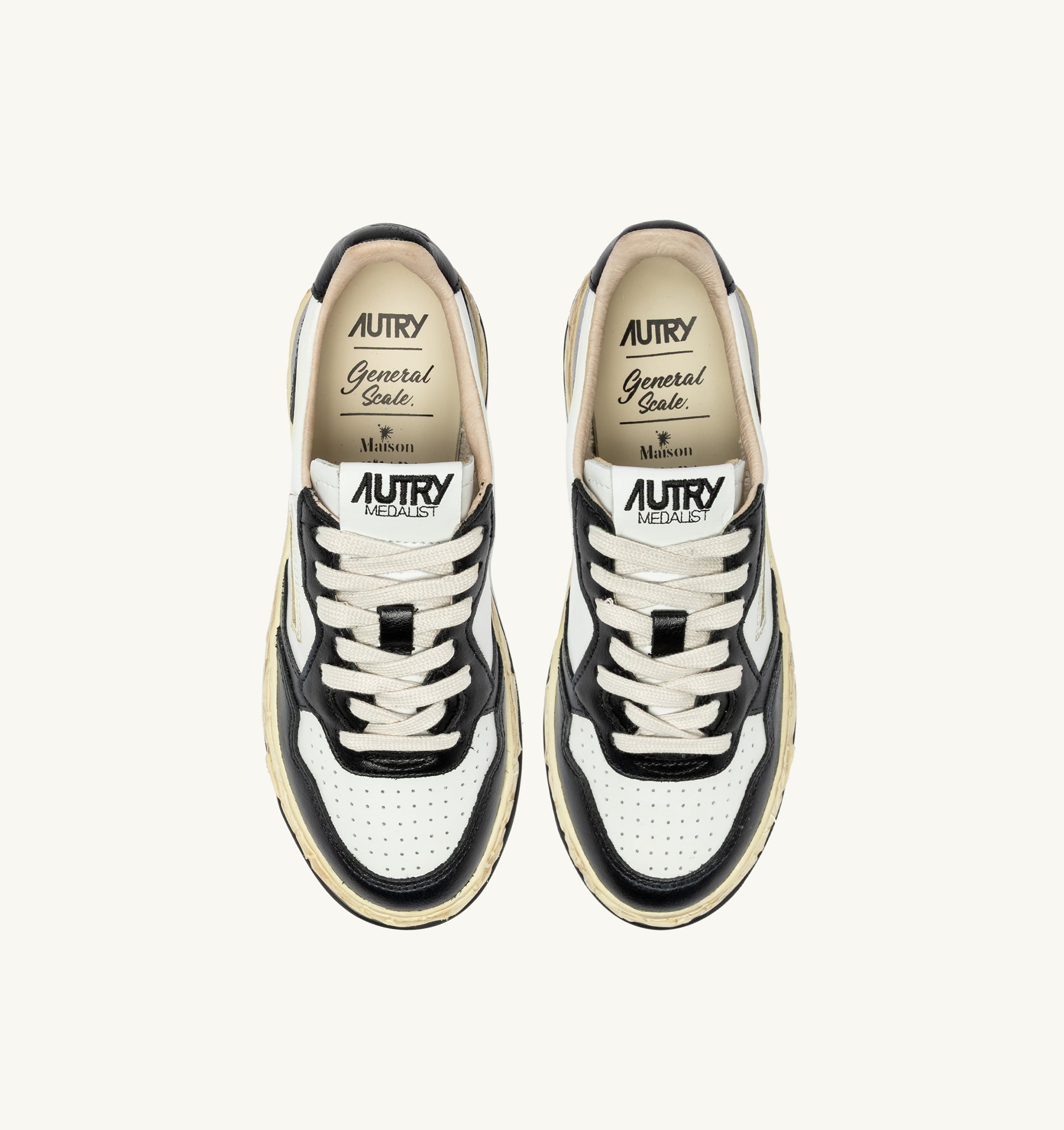 BASKETS MEDALIST LOW SUPER VINTAGE 'AUTRY X MAISON MIHARA YASUHIRO GENERAL SCALE' BLANC ET NOIR