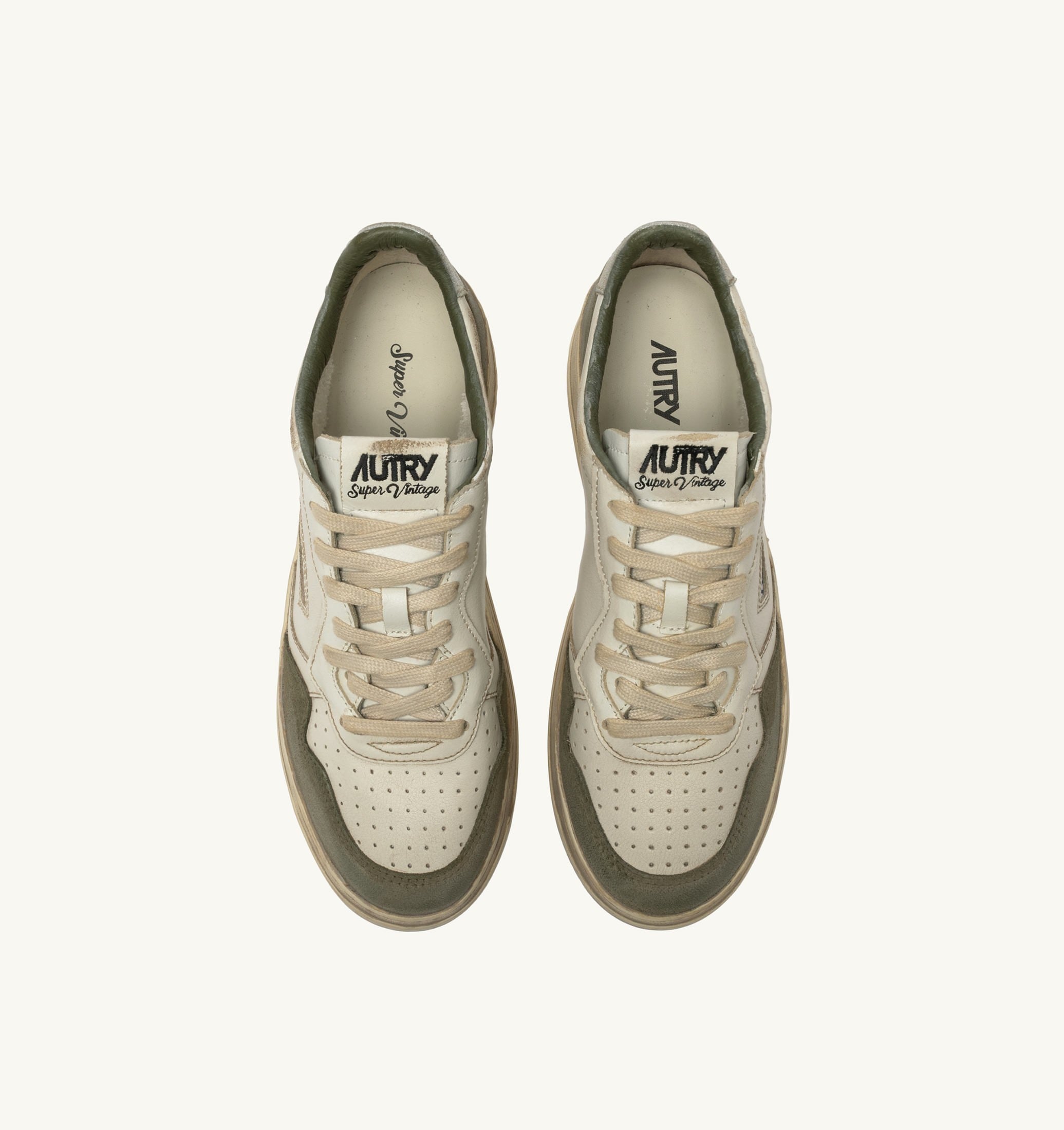 BASKETS MEDALIST LOW SUPER VINTAGE EN CUIR BLANC ET ARGENT ET DAIM LIZARD