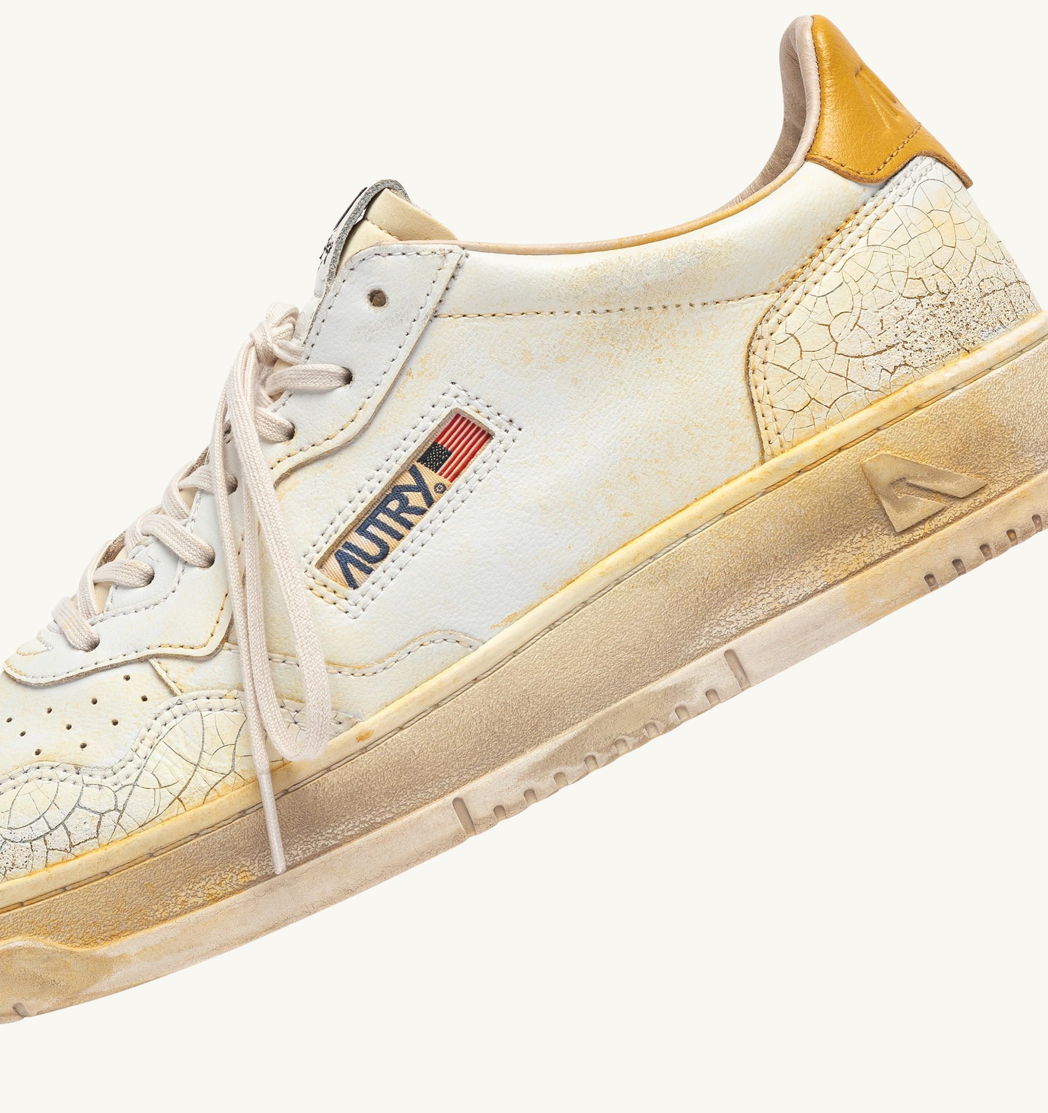 BASKETS MEDALIST LOW SUPER VINTAGE EN CUIR BLANC ET JAUNE