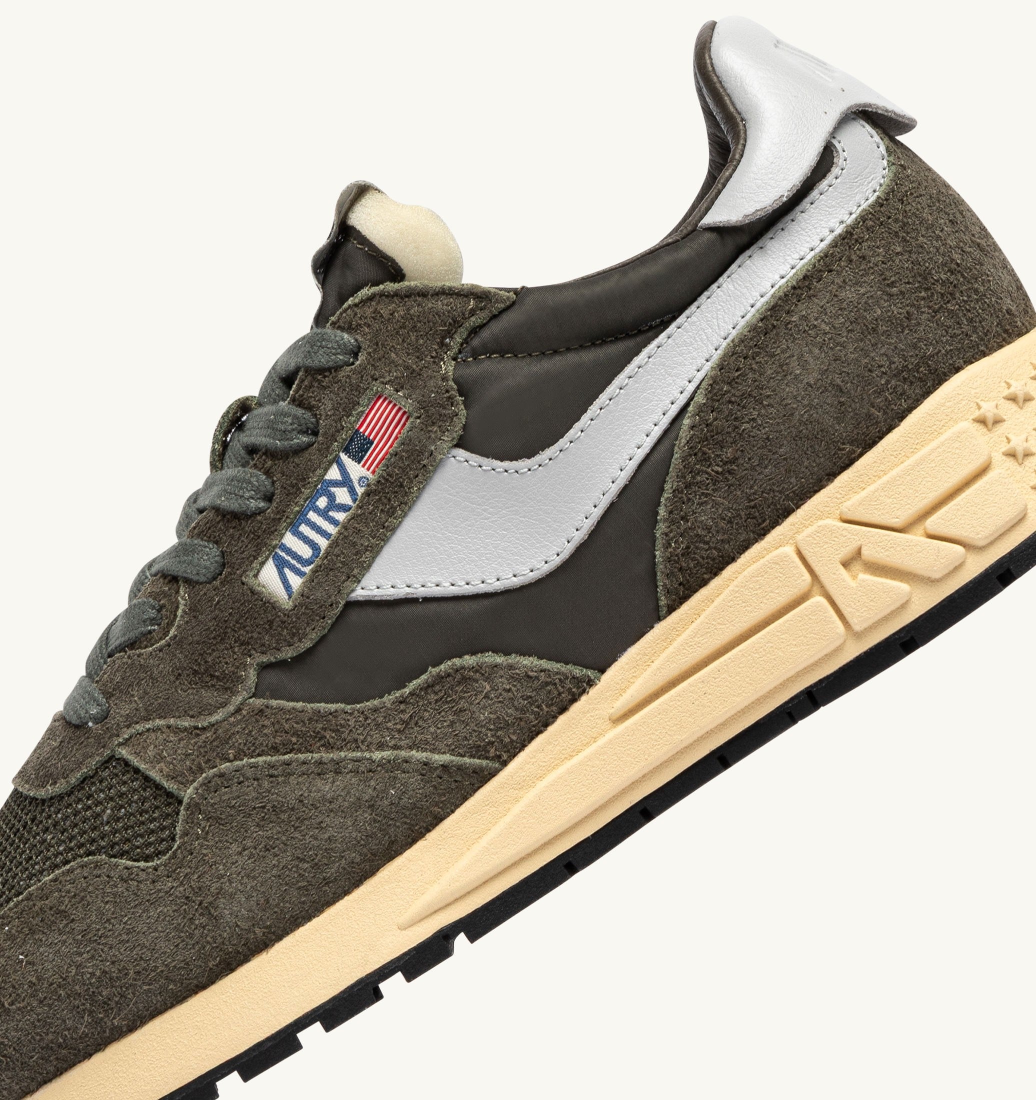 BASKETS REELWIND LOW EN NYLON ET DAIM OLIVE NIGHT ET HARBOR MIST