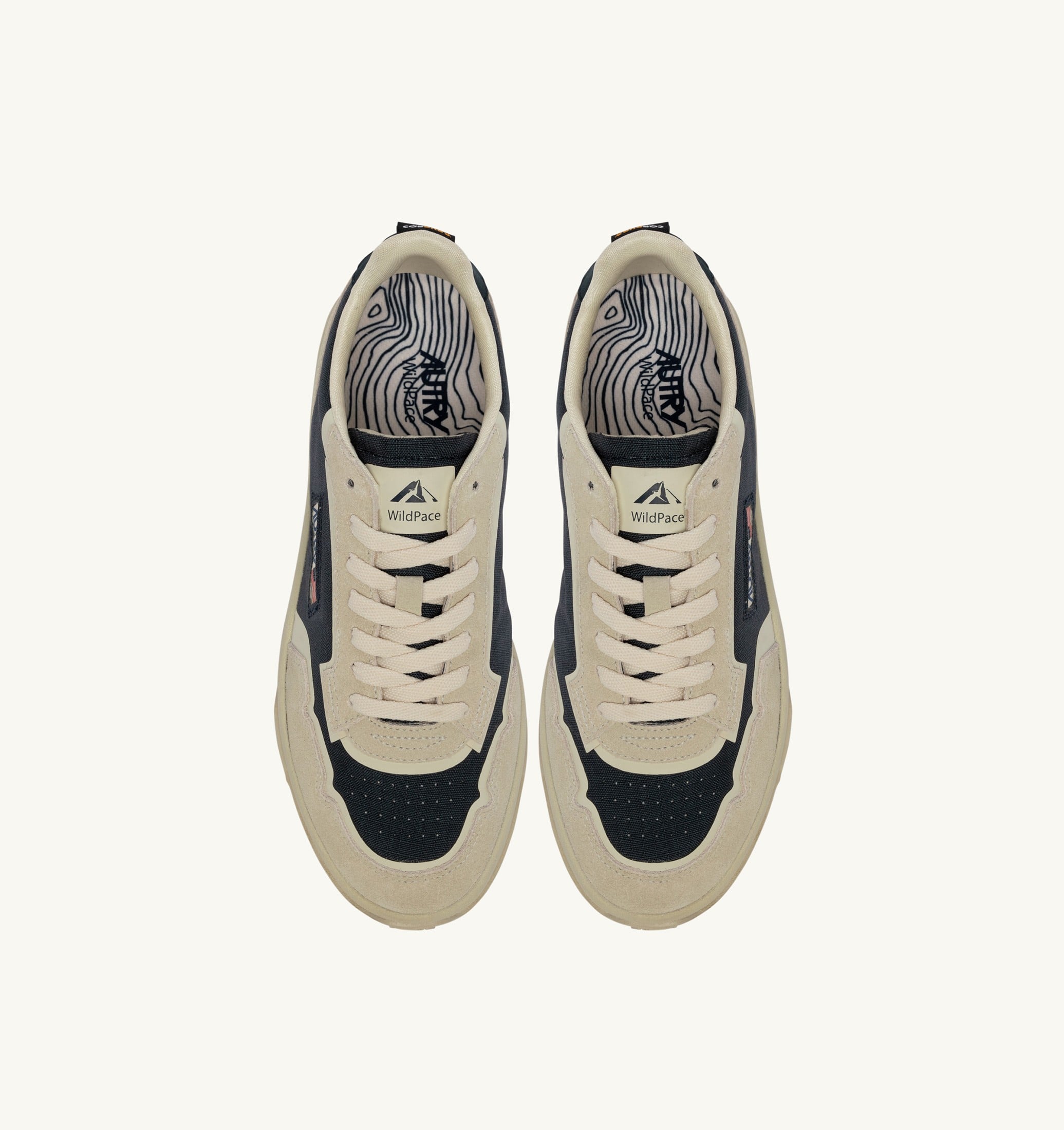 BASKETS WILDPACE LOW EN CORDURA ET DAIM BLANC ET SPACE BLUE