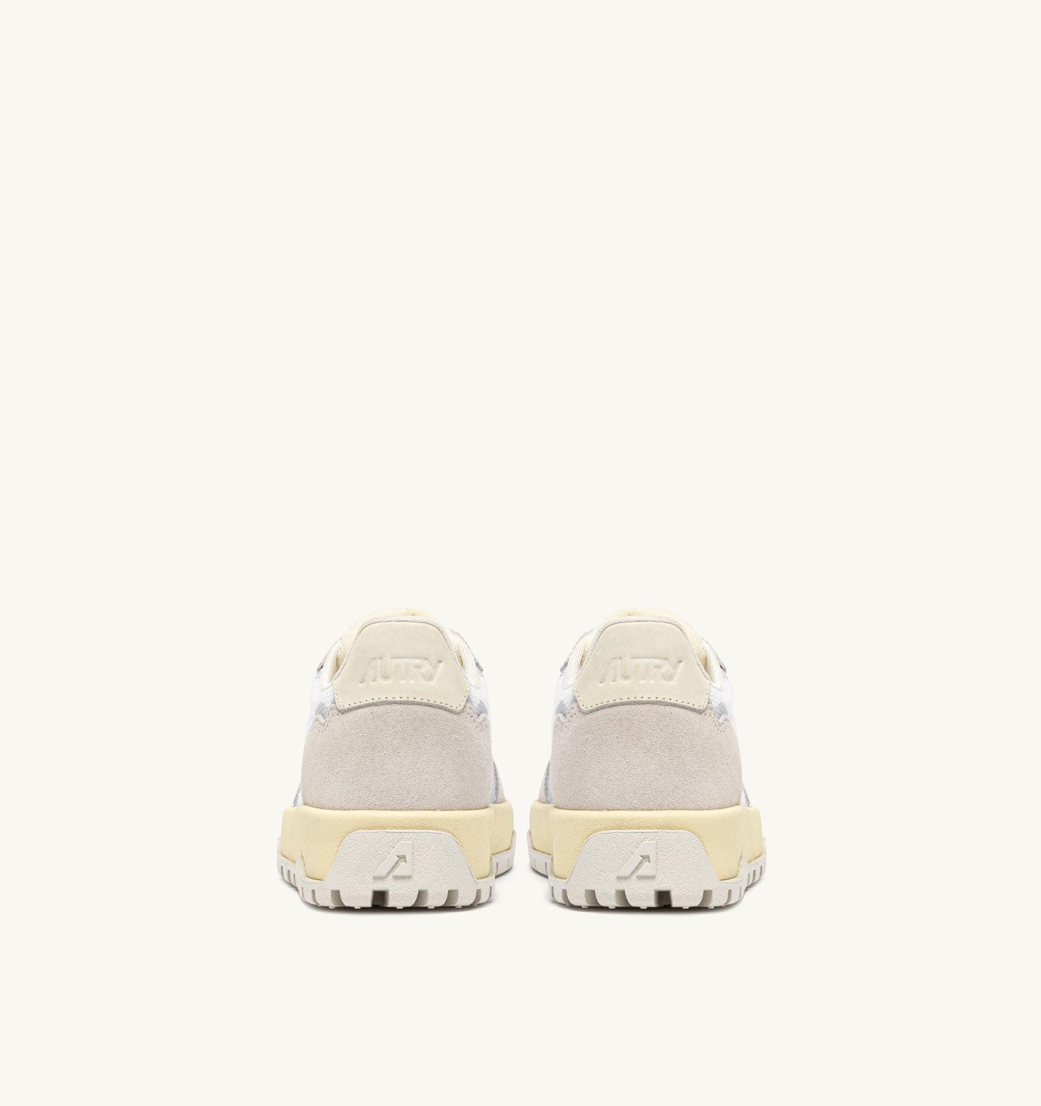 BASKETS WILDPACE LOW EN DRAGON MESH ET DAIM BLANC ET MARSHMALLOW