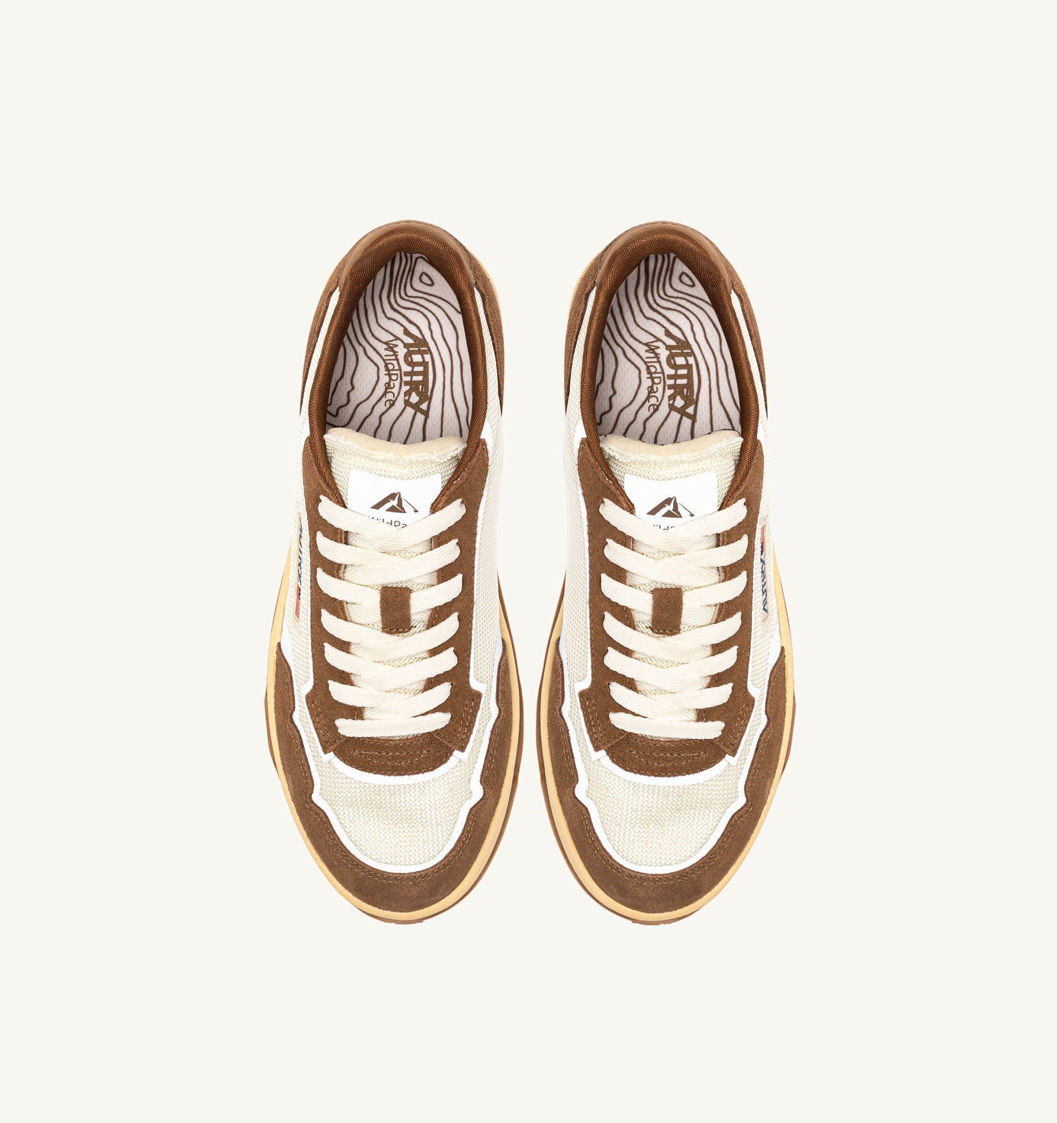 BASKETS WILDPACE LOW EN DRAGON MESH ET DAIM MARSHMALLOW ET CIGARE