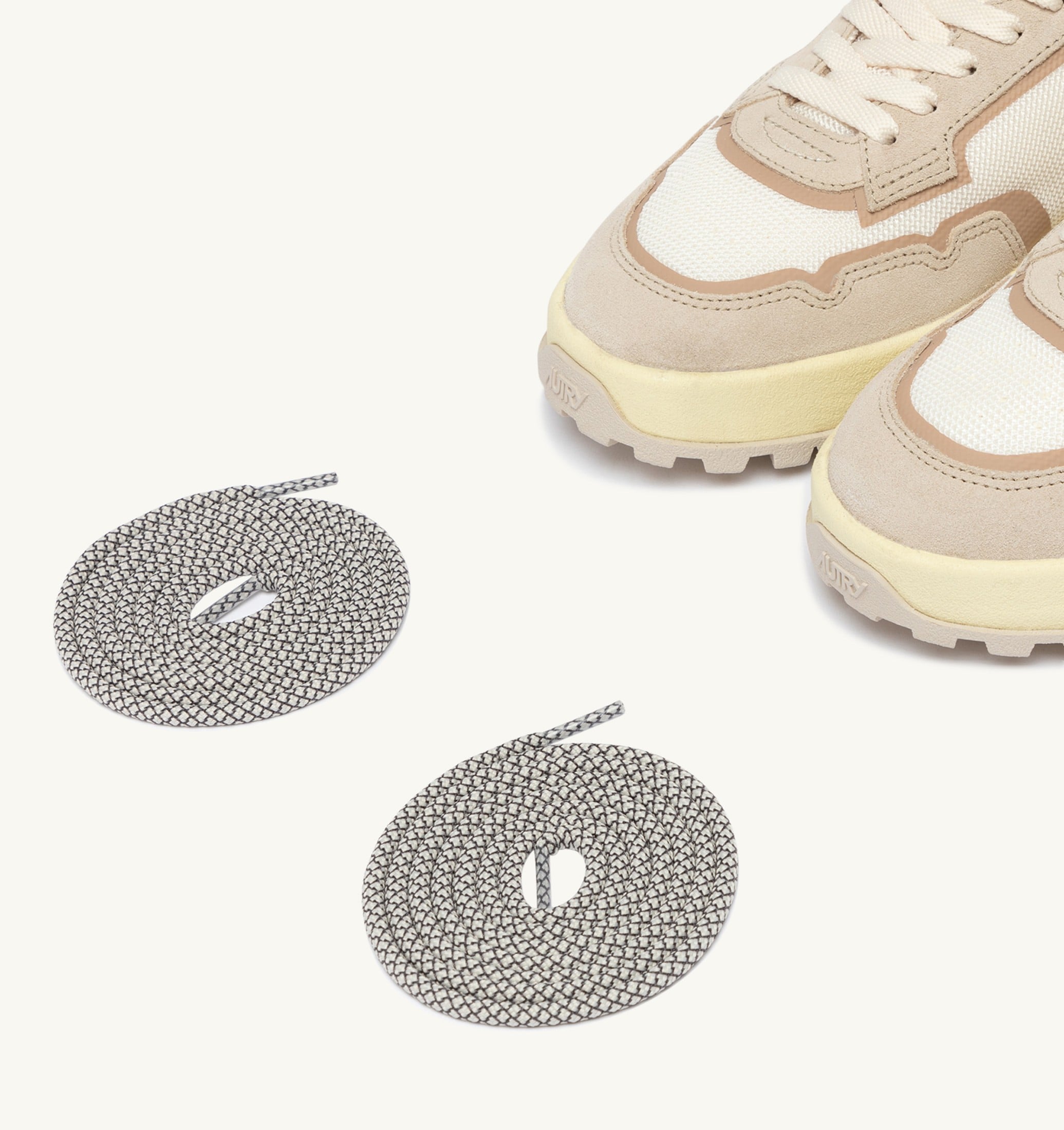BASKETS WILDPACE LOW EN DRAGON MESH ET DAIM WHISPER WHITE ET SAND