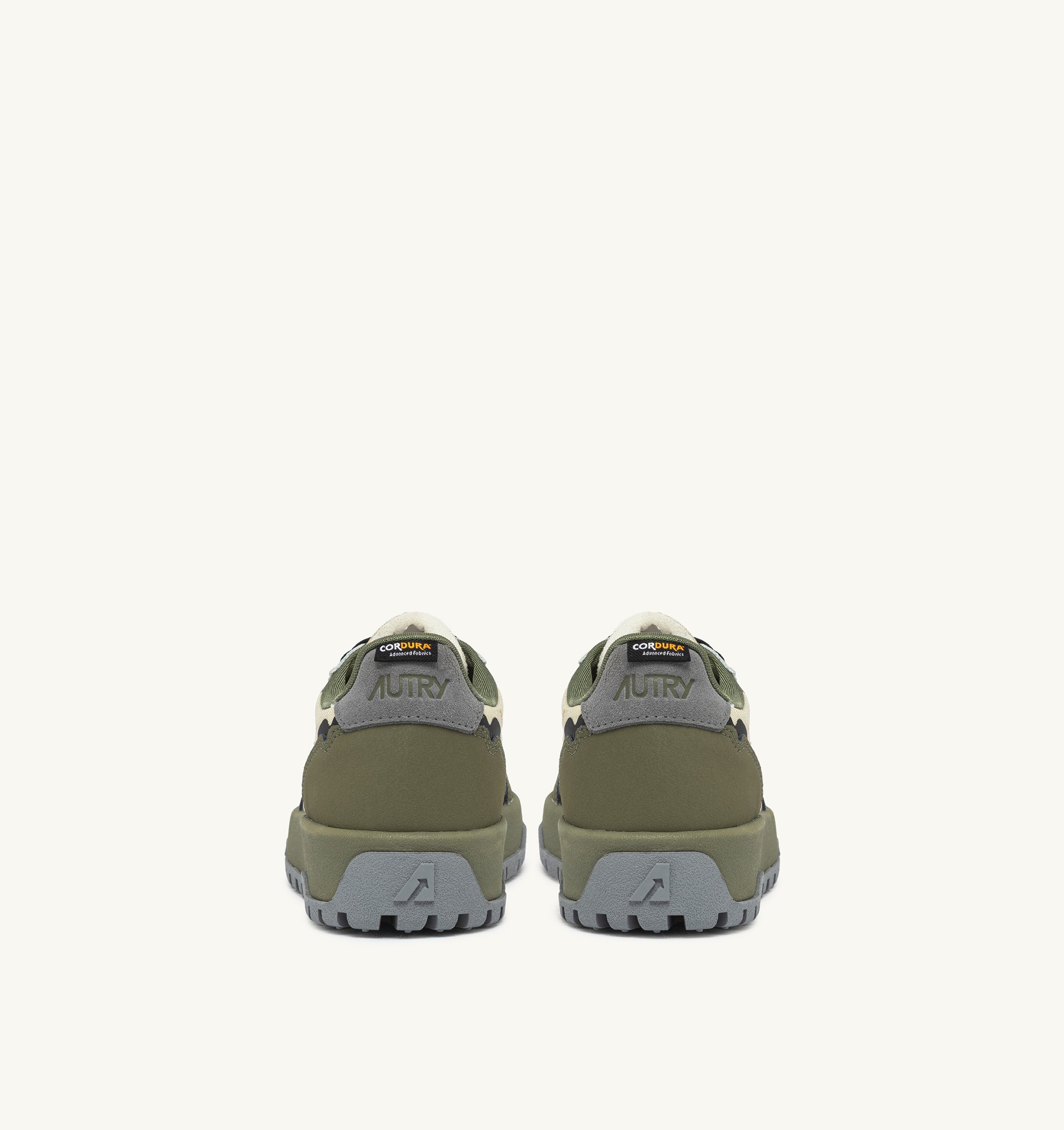 BASKETS WILDPACE LOW EN NYLON RIPSTOP ET CUIR CASTLE WALL ET TITANIUM