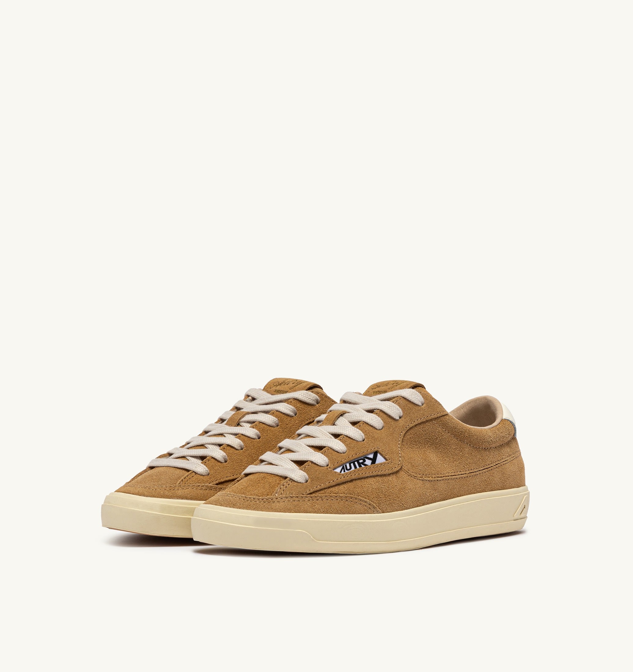 BASKETS WINDSCAPE LOW EN DAIM CUIVRE ET MARSHMALLOW